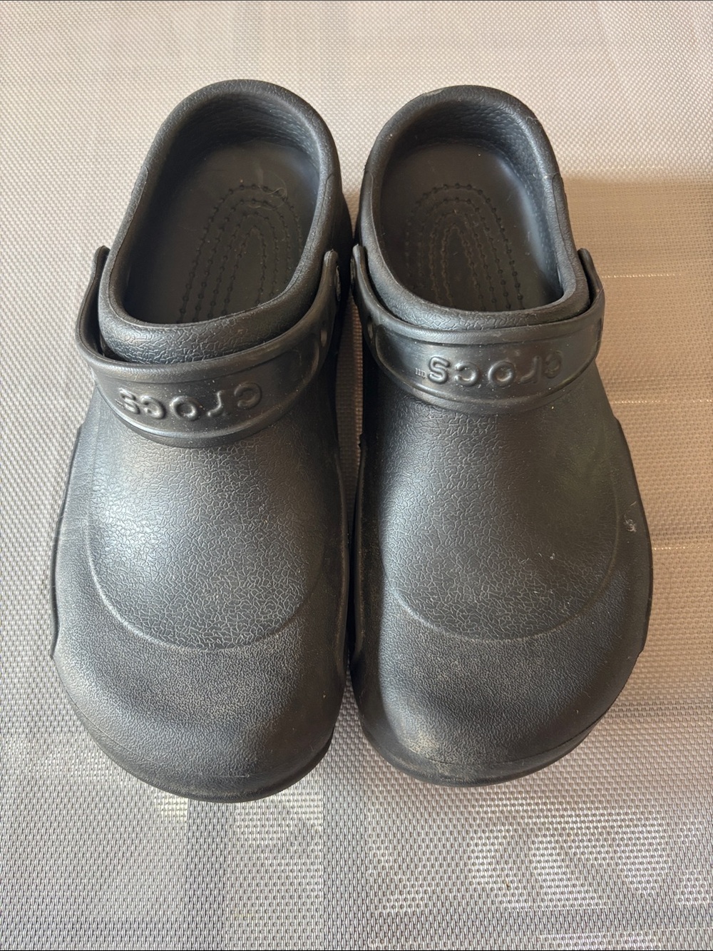 CROCS men’s Black Slip-On Clogs with Heel Strap sz 9 wms sz 11 EUC